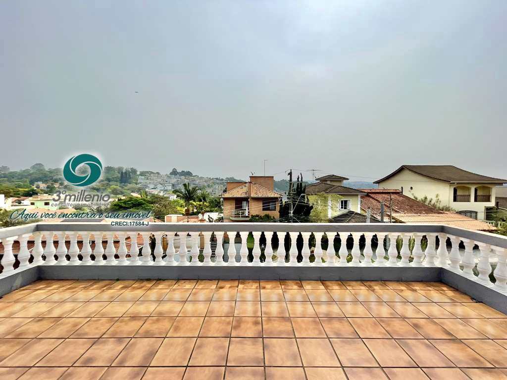 Casa em Cotia, no bairro Jardim das Flores