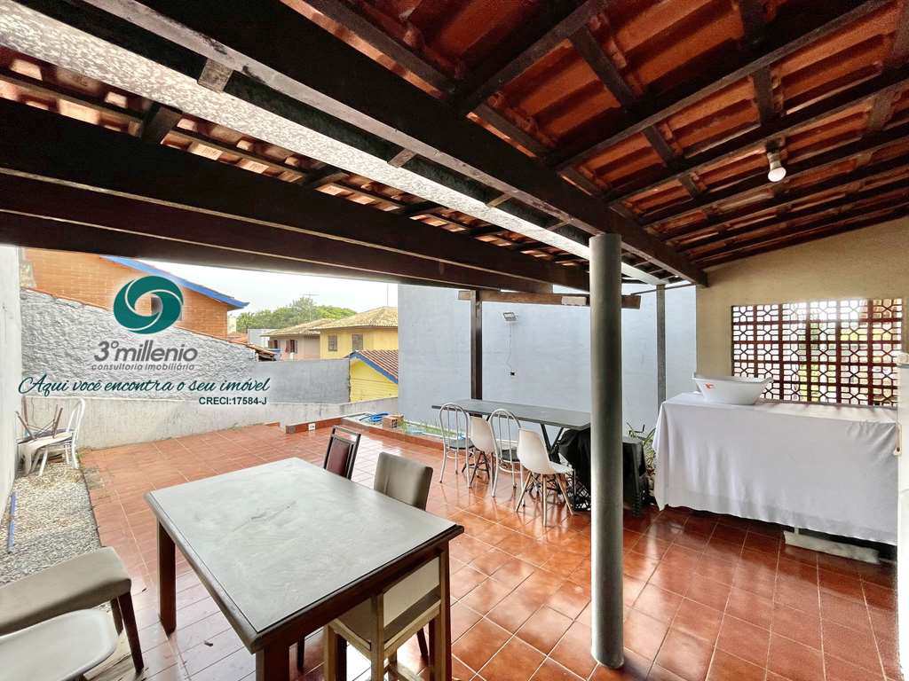 Casa em Cotia, no bairro Jardim das Flores