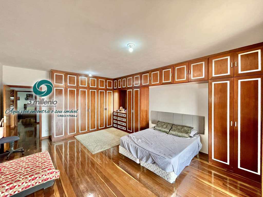 Casa em Cotia, no bairro Jardim das Flores