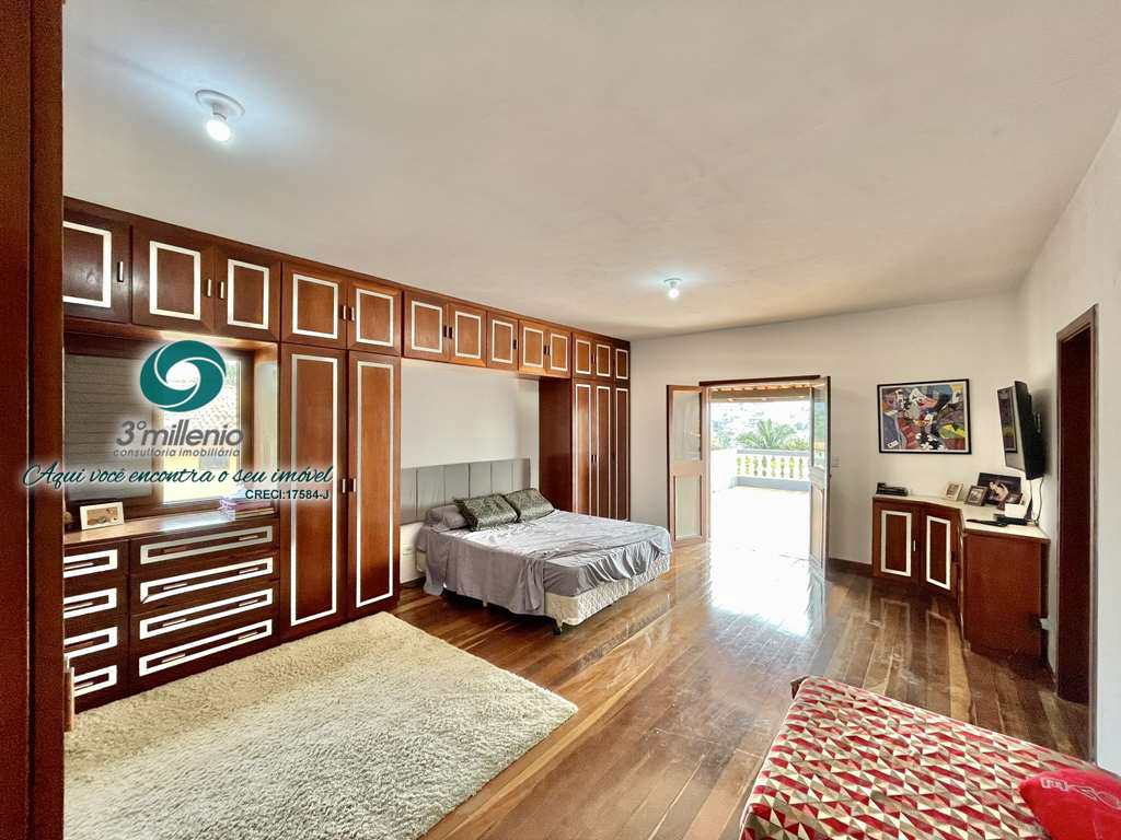 Casa em Cotia, no bairro Jardim das Flores
