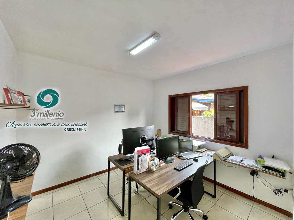Casa em Cotia, no bairro Jardim das Flores