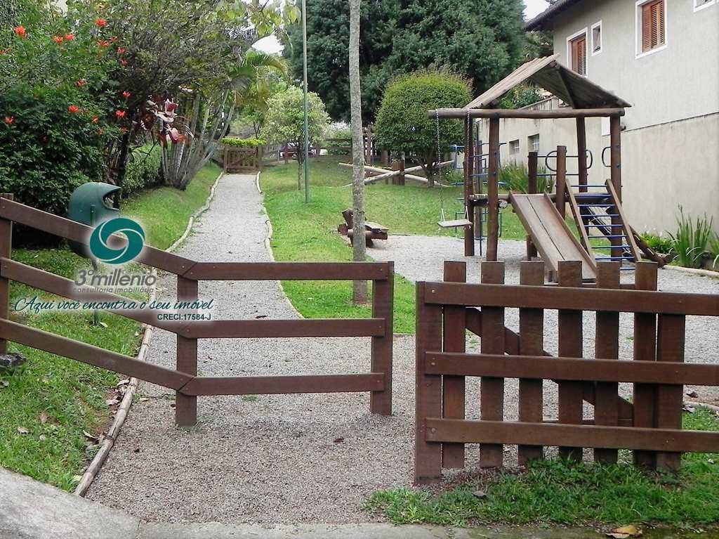 Casa em Cotia, no bairro Jardim das Flores
