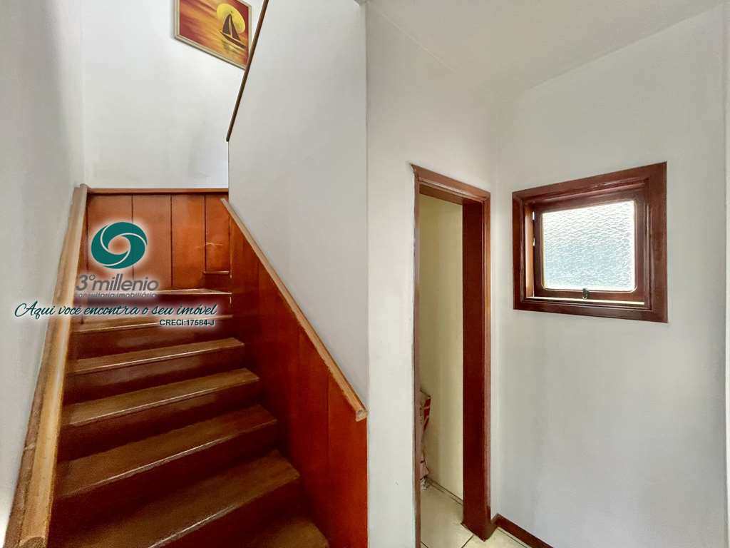 Casa em Cotia, no bairro Jardim das Flores