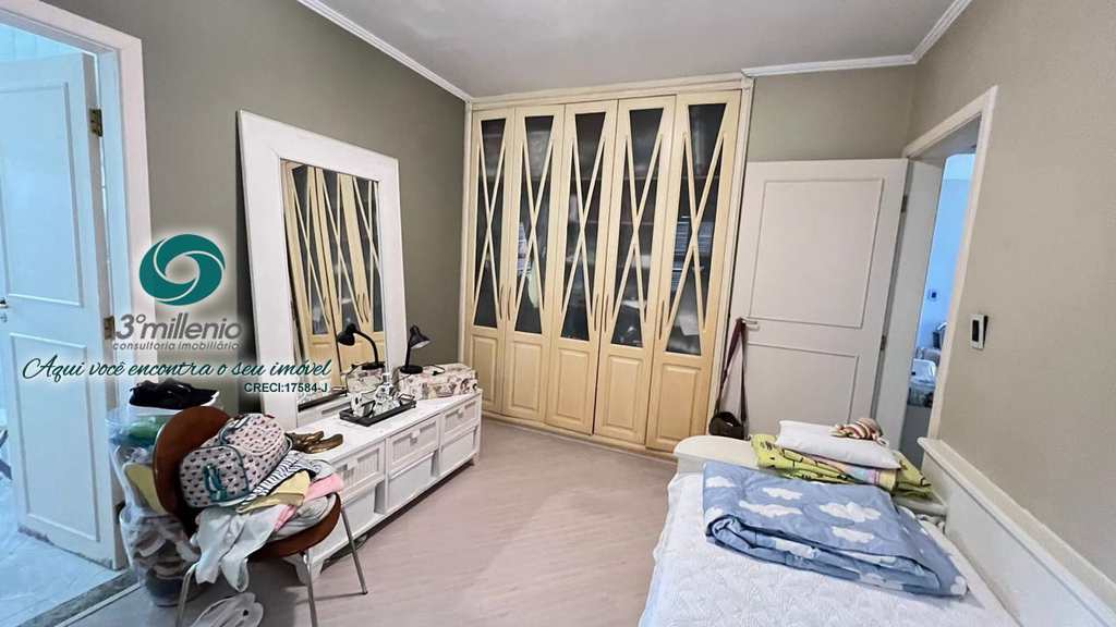 Casa em Cotia, no bairro Jardim Caiapiá