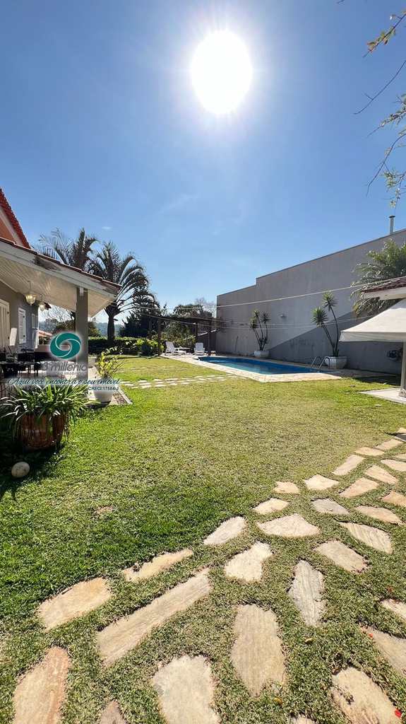 Casa em Cotia, no bairro Jardim Caiapiá