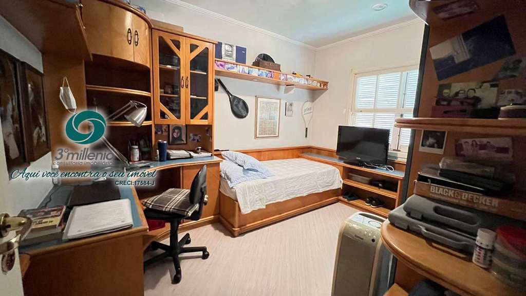 Casa em Cotia, no bairro Jardim Caiapiá