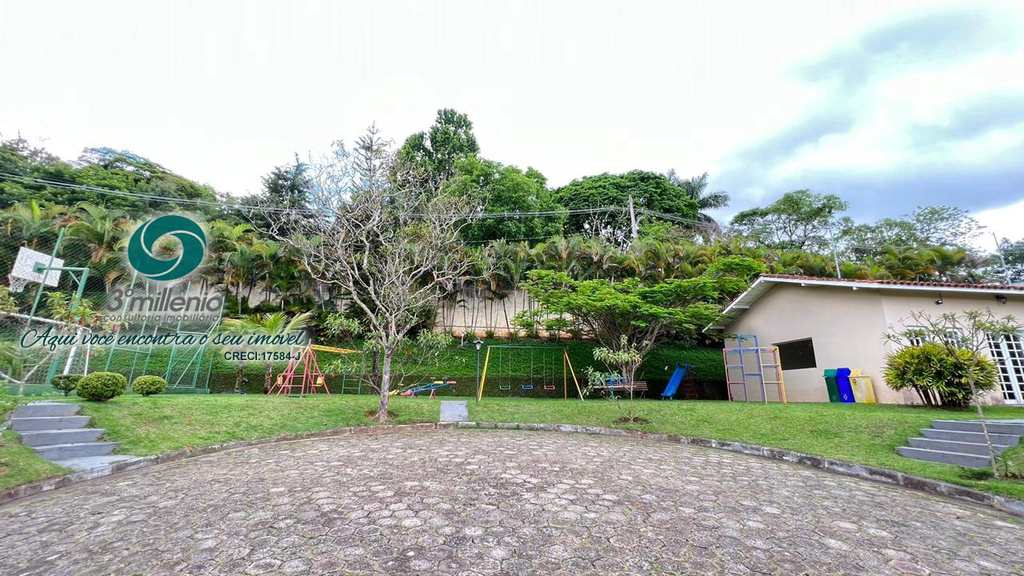 Casa em Cotia, no bairro Jardim Caiapiá