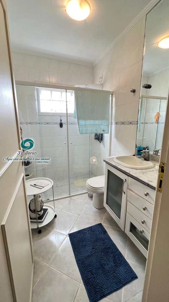 Casa em Cotia, no bairro Jardim Caiapiá
