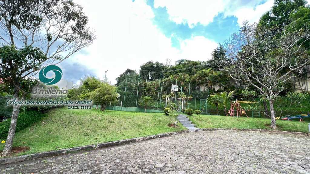 Casa em Cotia, no bairro Jardim Caiapiá