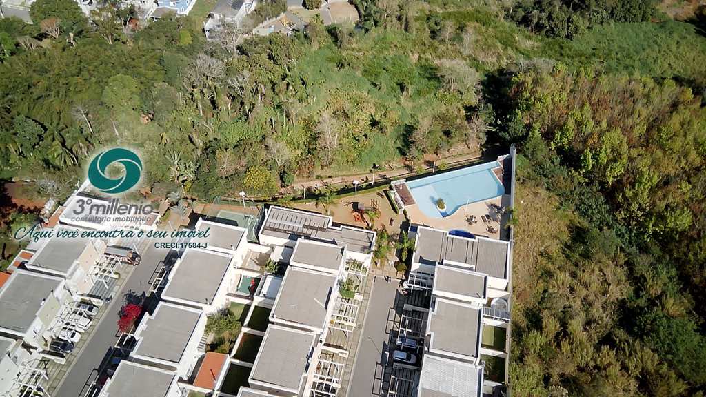 Casa em Cotia, no bairro Paisagem Renoir