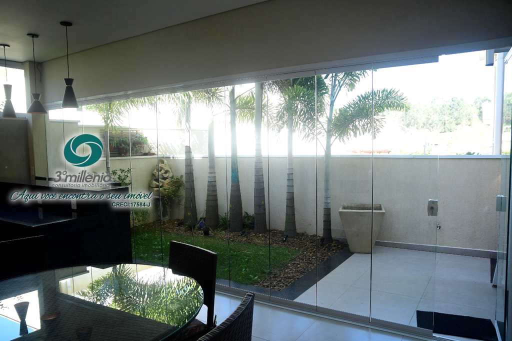 Casa em Cotia, no bairro Paisagem Renoir