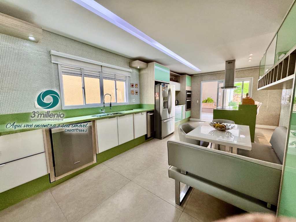 Casa em Cotia, no bairro Bosque do Vianna