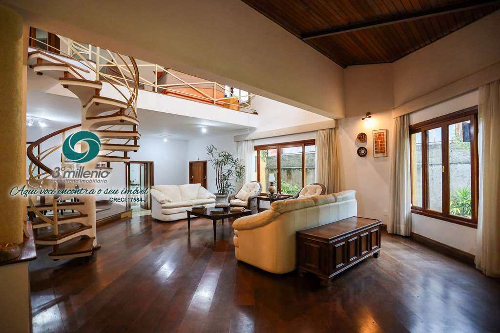 Casa em Cotia, no bairro Granja Viana II