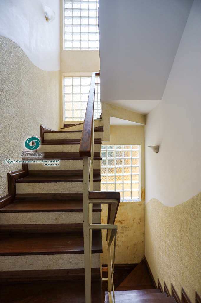 Casa em Cotia, no bairro Granja Viana II