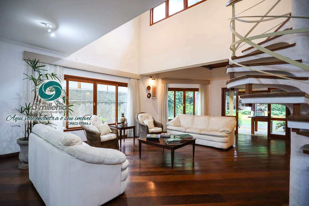 Casa em Cotia, no bairro Granja Viana II