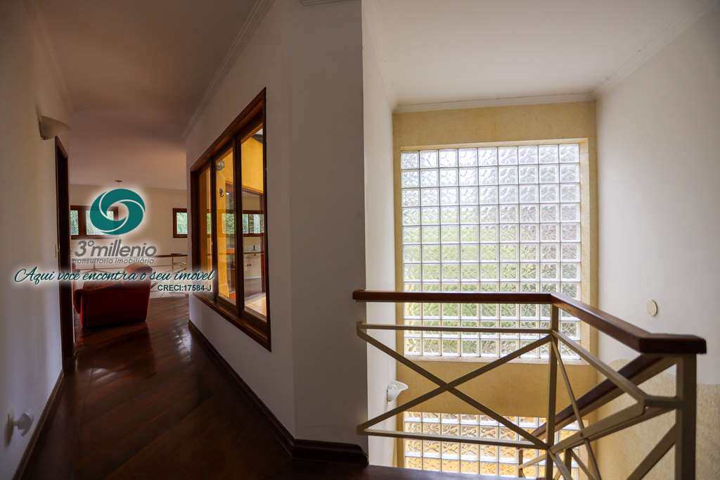 Casa em Cotia, no bairro Granja Viana II
