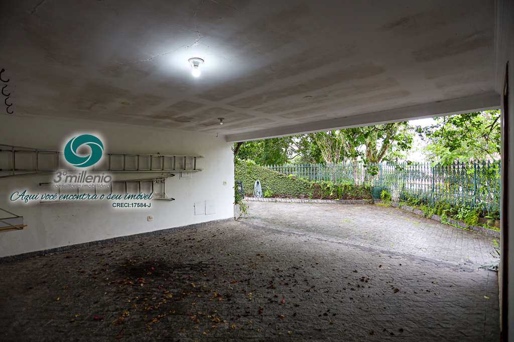 Casa em Cotia, no bairro Granja Viana II