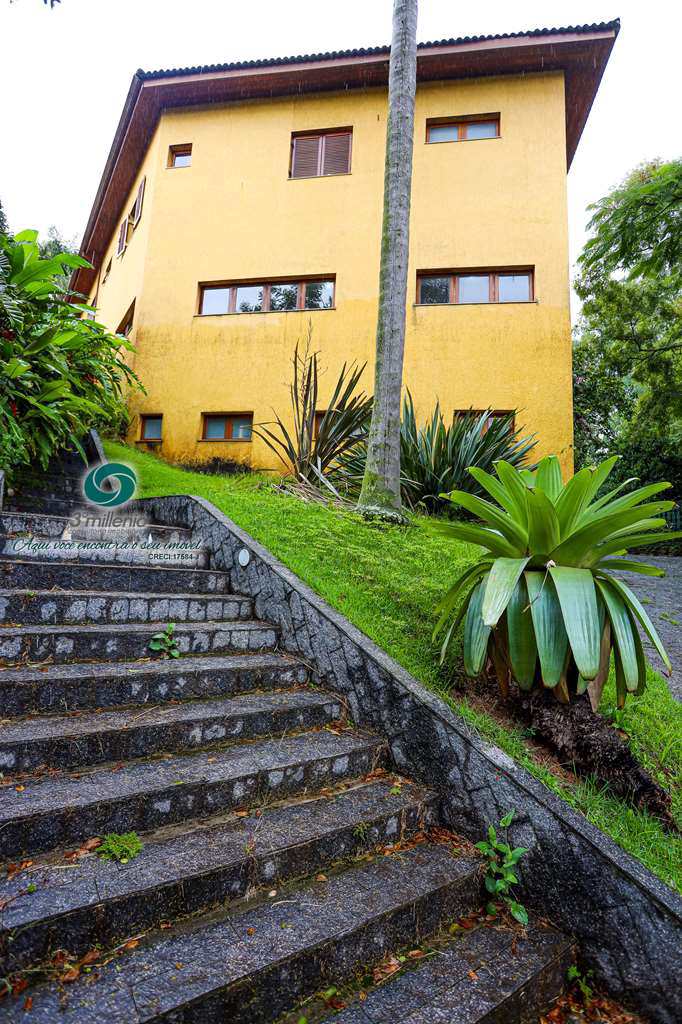 Casa em Cotia, no bairro Granja Viana II