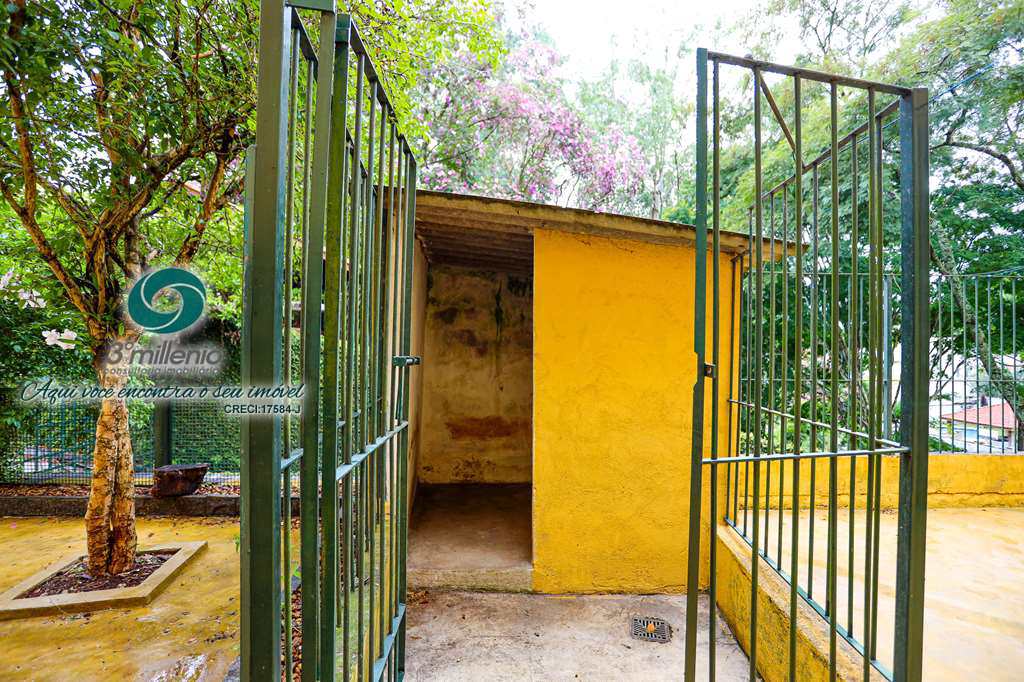 Casa em Cotia, no bairro Granja Viana II