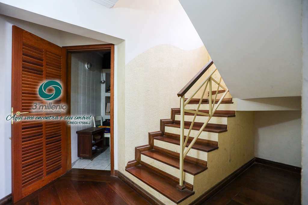 Casa em Cotia, no bairro Granja Viana II