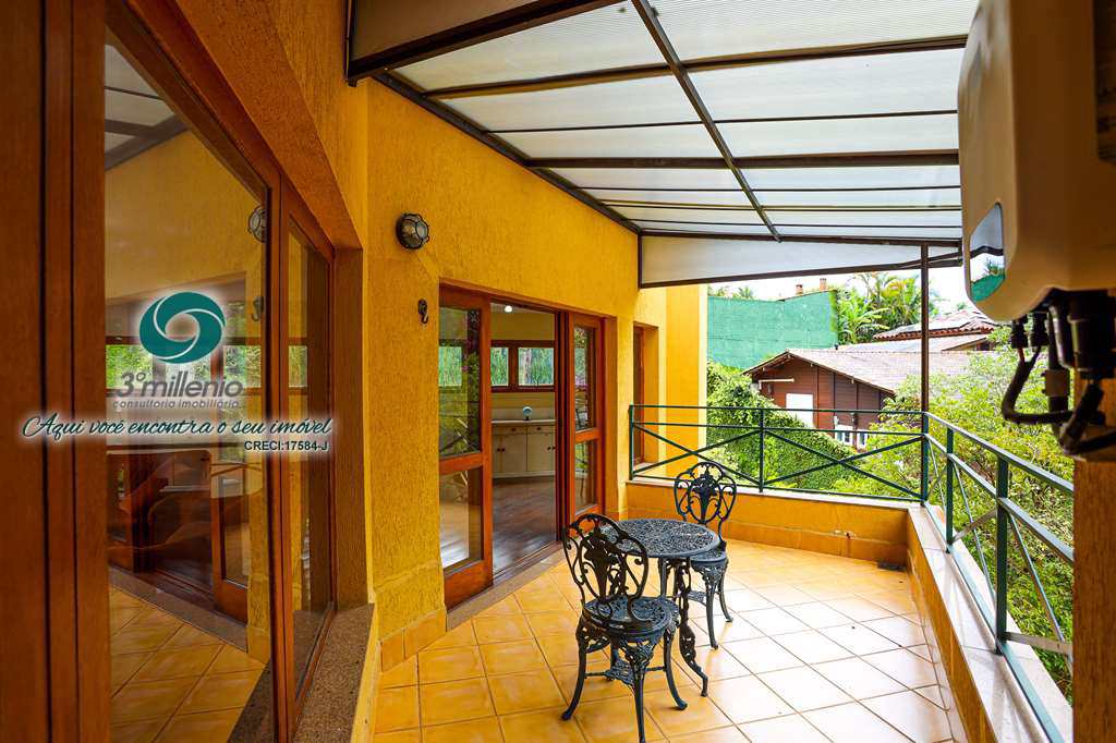 Casa em Cotia, no bairro Granja Viana II