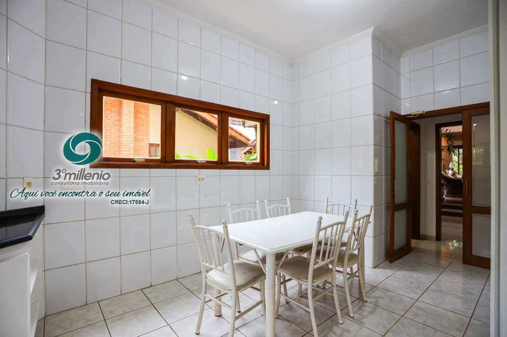 Casa em Cotia, no bairro Granja Viana II