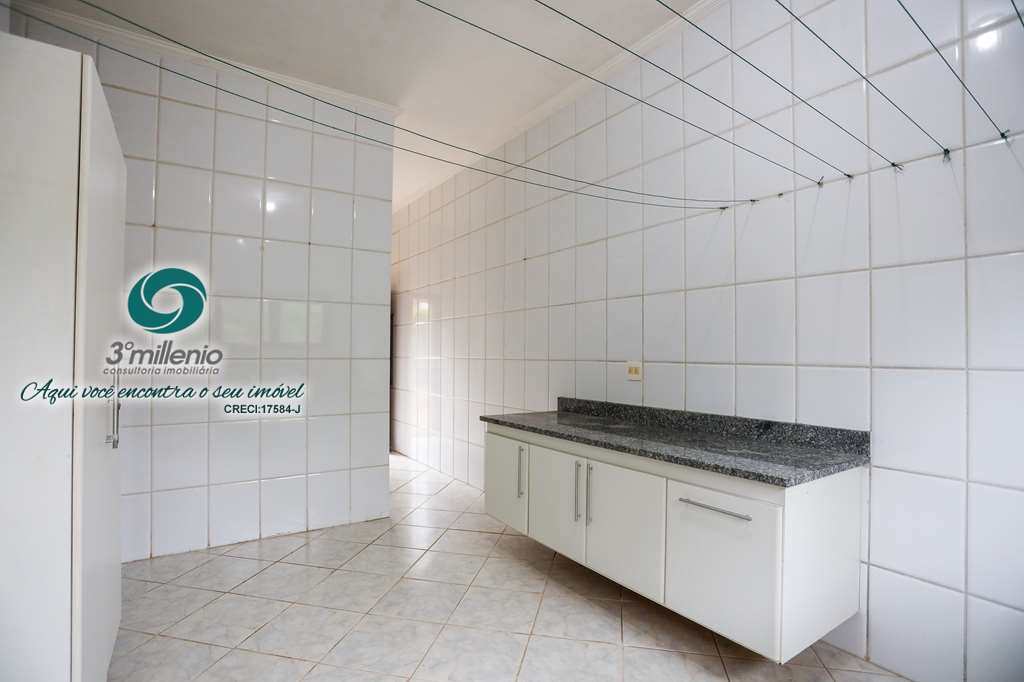 Casa em Cotia, no bairro Granja Viana II