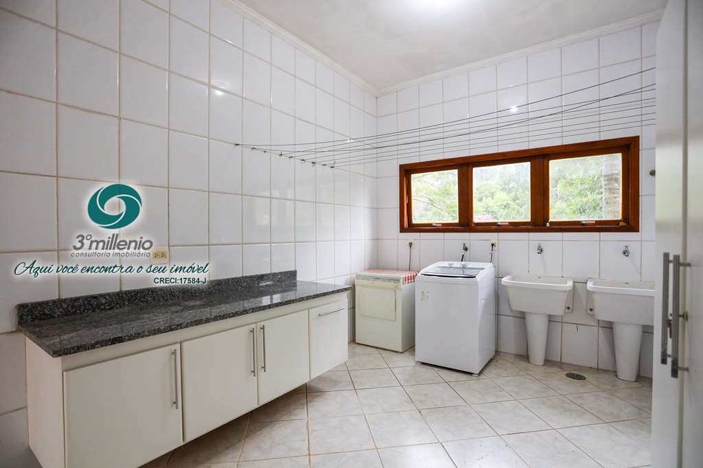 Casa em Cotia, no bairro Granja Viana II