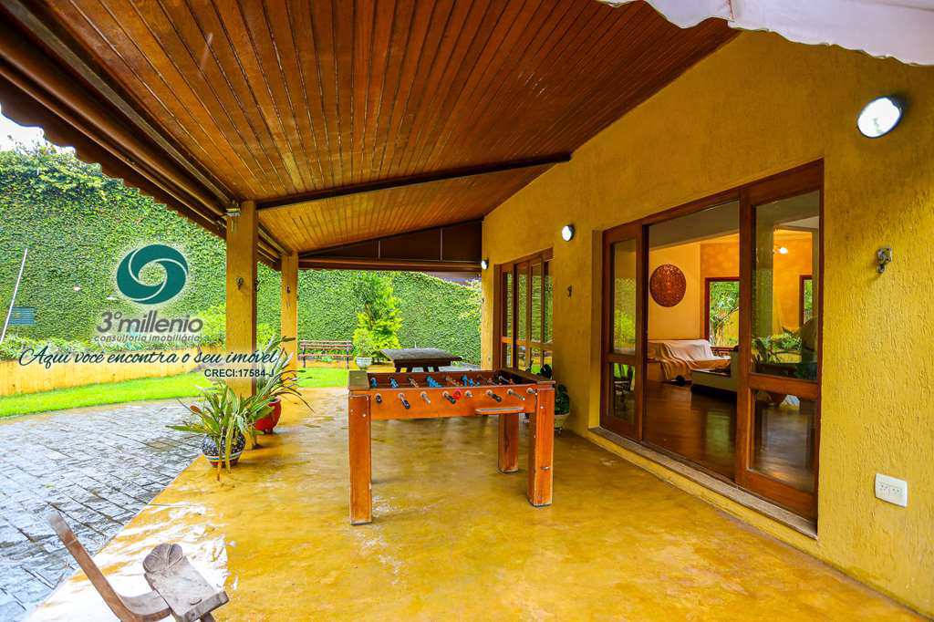 Casa em Cotia, no bairro Granja Viana II