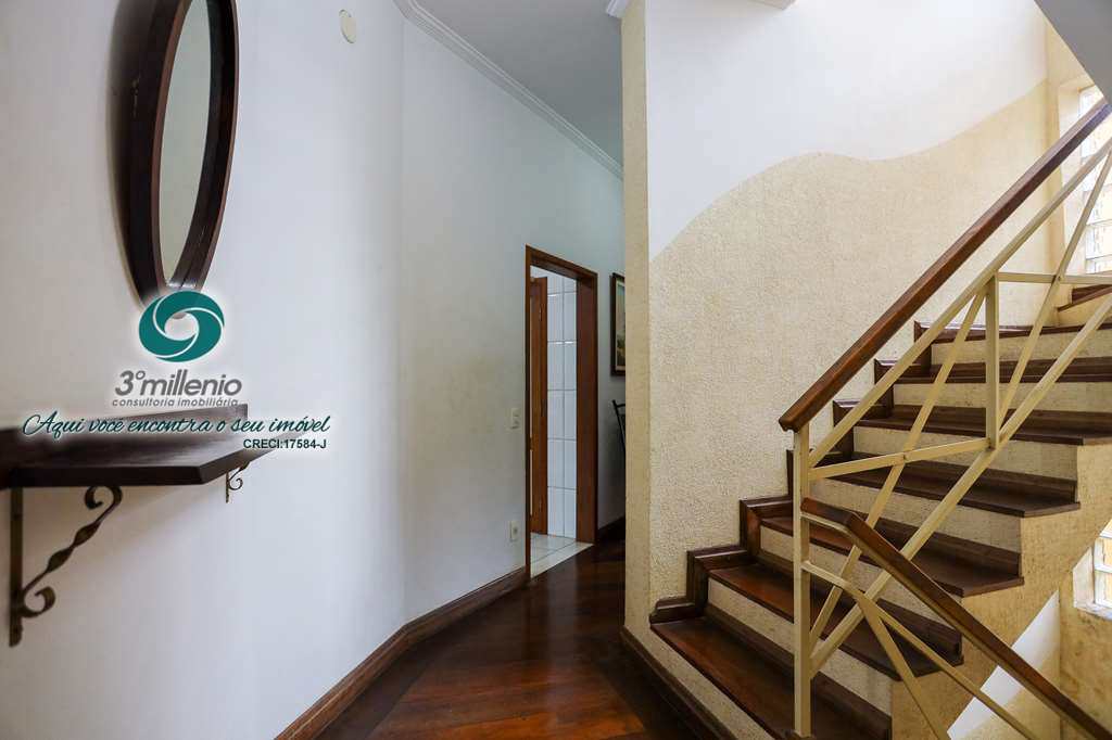 Casa em Cotia, no bairro Granja Viana II