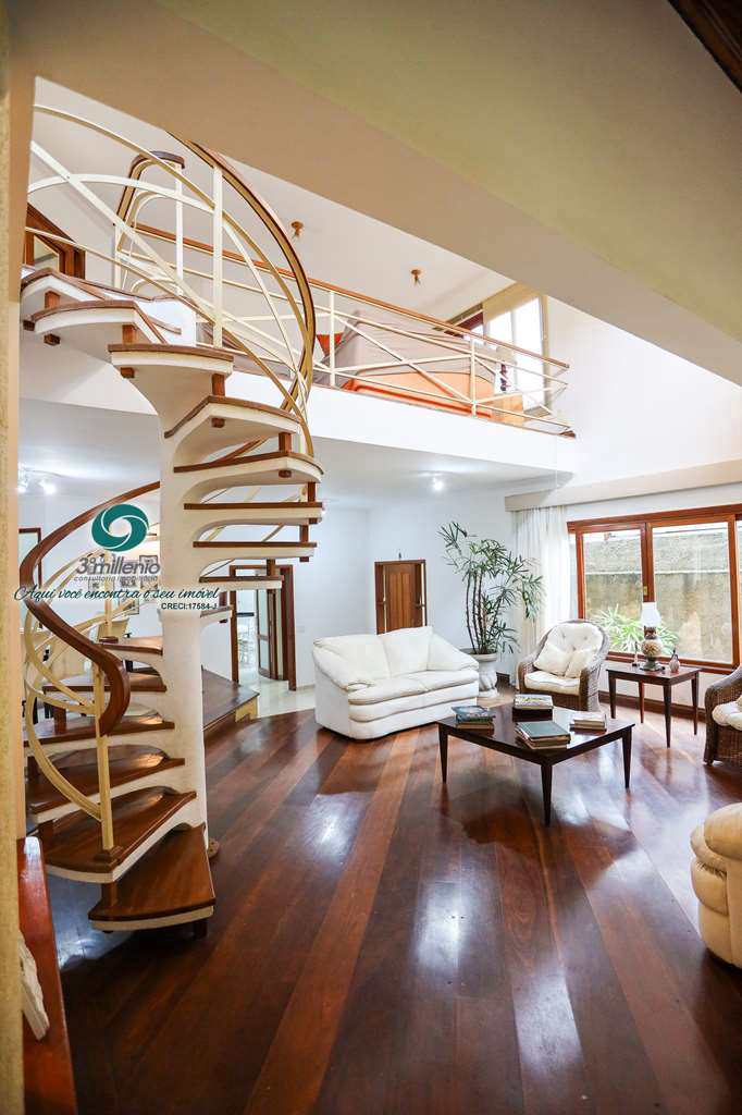 Casa em Cotia, no bairro Granja Viana II