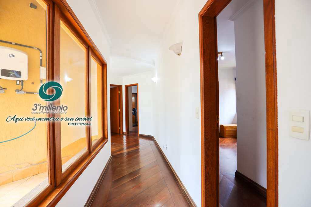 Casa em Cotia, no bairro Granja Viana II