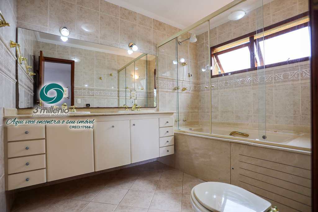 Casa em Cotia, no bairro Granja Viana II