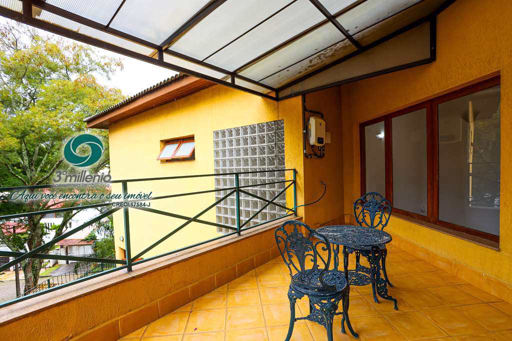 Casa em Cotia, no bairro Granja Viana II