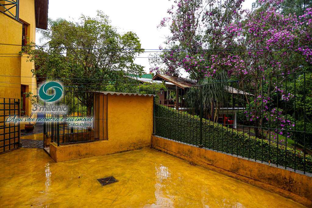 Casa em Cotia, no bairro Granja Viana II