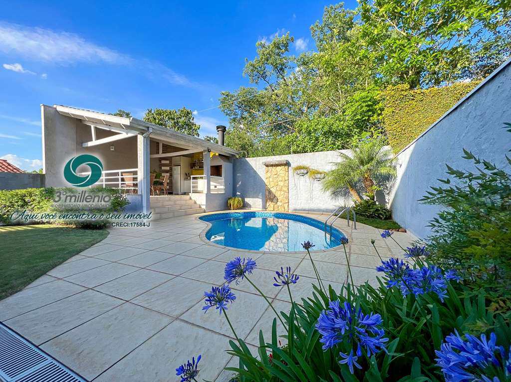 Casa em Cotia, no bairro São Paulo II