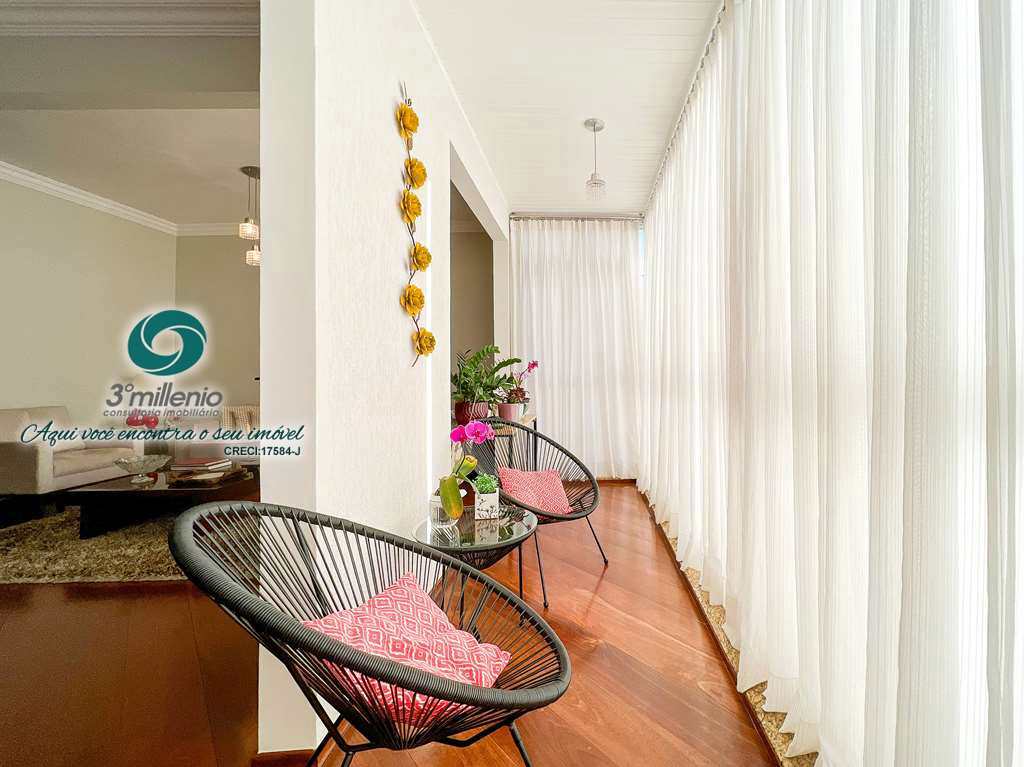 Casa em Cotia, no bairro São Paulo II