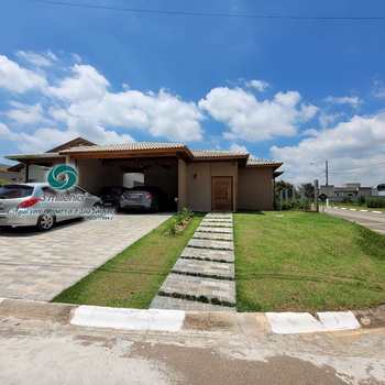 Casa em Vargem Grande Paulista, bairro Centro
