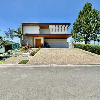 Casa em Carapicuíba, bairro Granja Viana