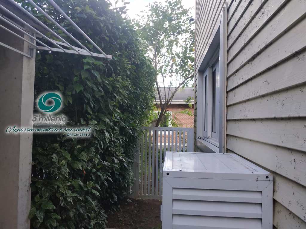 Casa em Cotia, no bairro Bosque do Vianna