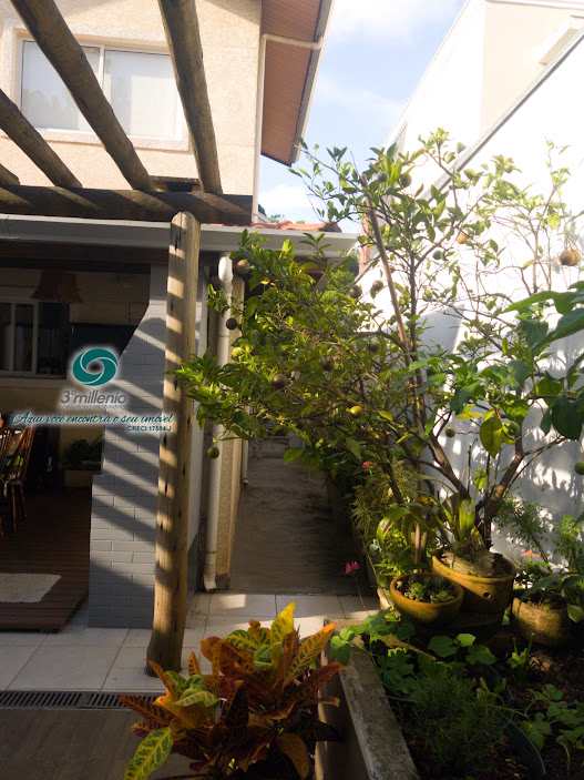 Casa em Cotia, no bairro Jardim Colibri