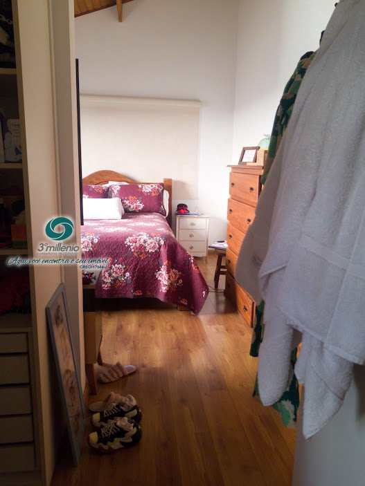 Casa em Cotia, no bairro Jardim Colibri