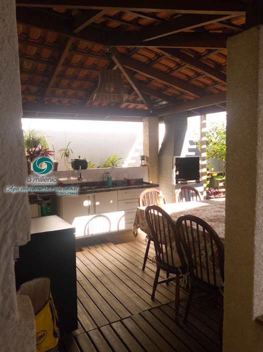 Casa em Cotia, no bairro Jardim Colibri
