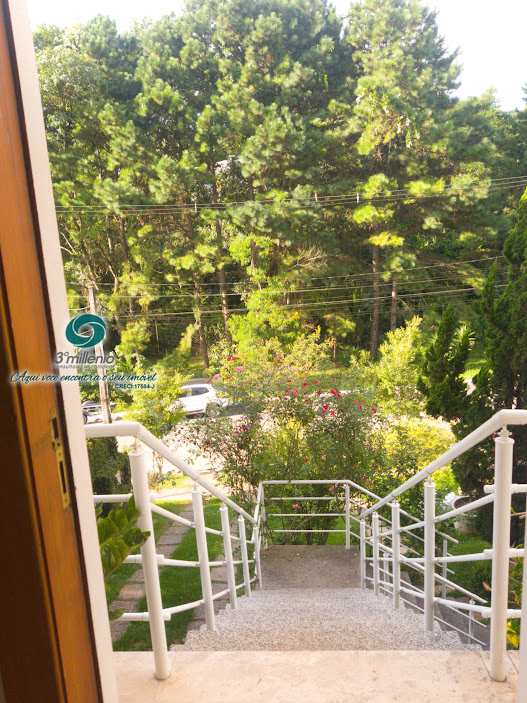 Casa em Cotia, no bairro Jardim Colibri