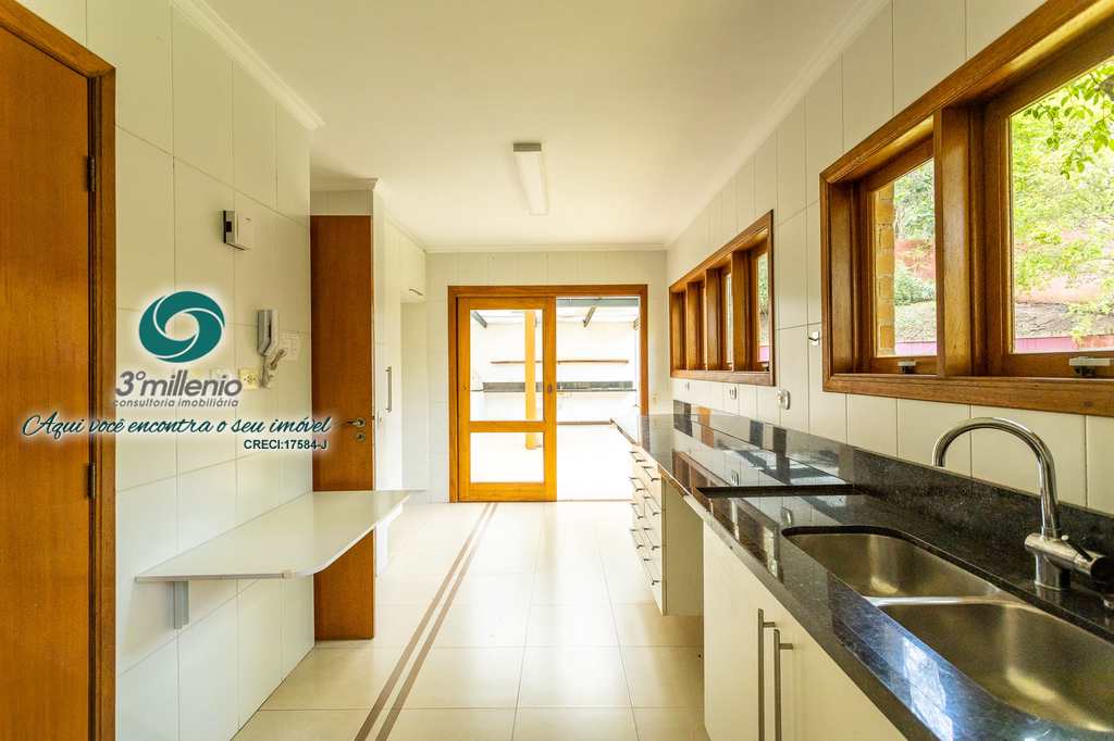 Casa em Carapicuíba, no bairro Chácara dos Lagos