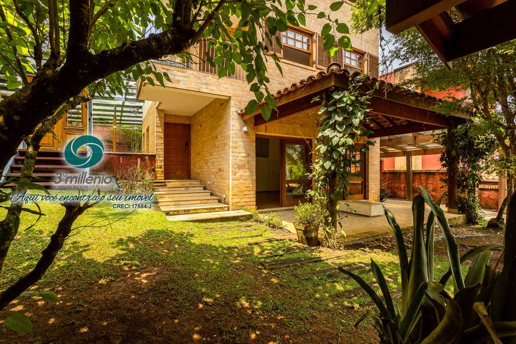 Casa em Carapicuíba, no bairro Chácara dos Lagos