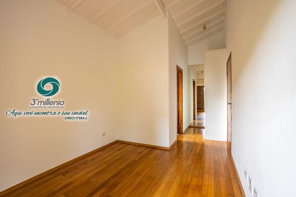 Casa em Carapicuíba, no bairro Chácara dos Lagos
