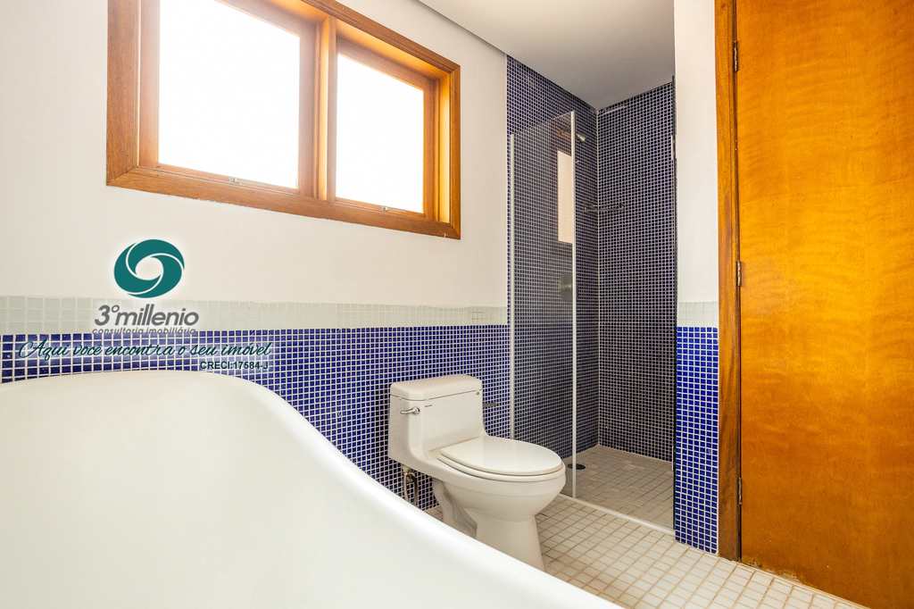 Casa em Carapicuíba, no bairro Chácara dos Lagos