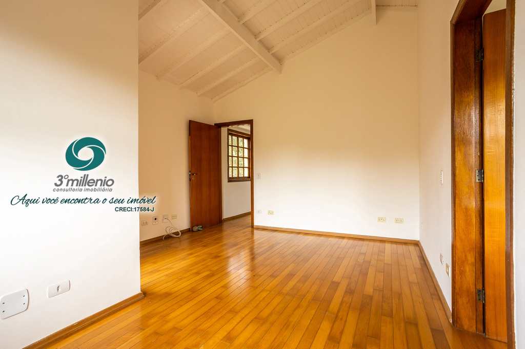 Casa em Carapicuíba, no bairro Chácara dos Lagos
