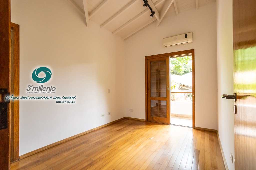 Casa em Carapicuíba, no bairro Chácara dos Lagos